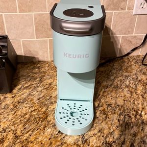 KEURIG MINI! Like new